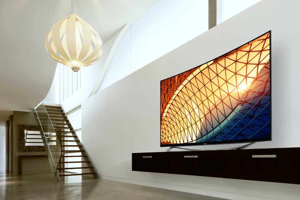 Das 360-Grad Design ist ein Fest für die Augen – egal aus welchem Winkel man den Fernseher betrachtet.