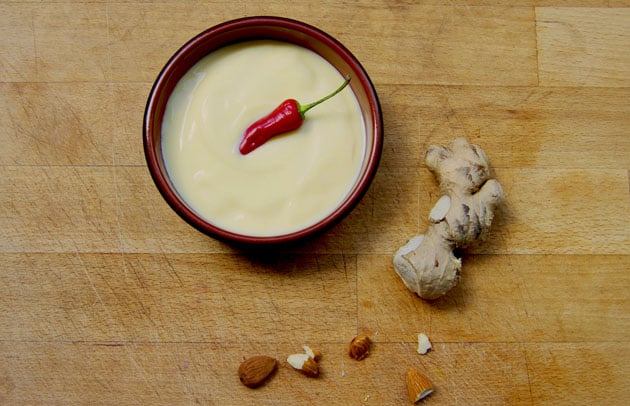 Sommerrollen: vegetarisch &amp; thai mit Mandel Dip und Pflaumen Chutney.